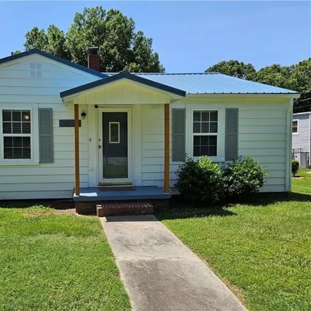 Buy this 2 bed house on 1055 Summit Avenue in Reidsville, NC 27320