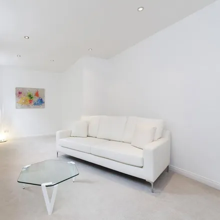 Image 5 - 104 Cleveland Street, London, W1T 6NW, United Kingdom - Apartment for rent
