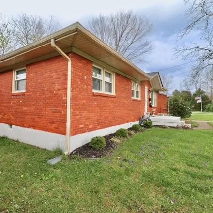Image 3 - 127 Chattanooga Avenue, Louisville, KY 40214, USA - House for sale