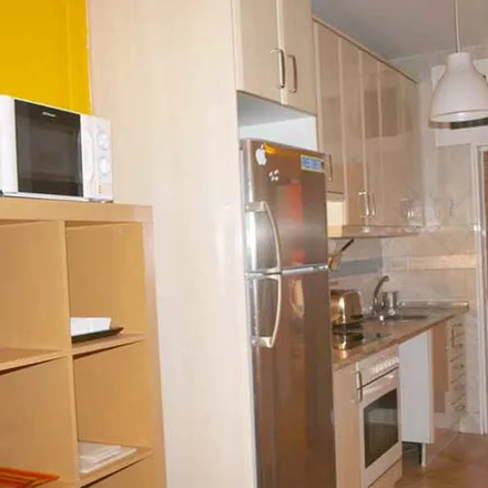 Rent this 2 bed apartment on Stråket Tobak in Solnavägen, 169 51 Solna kommun