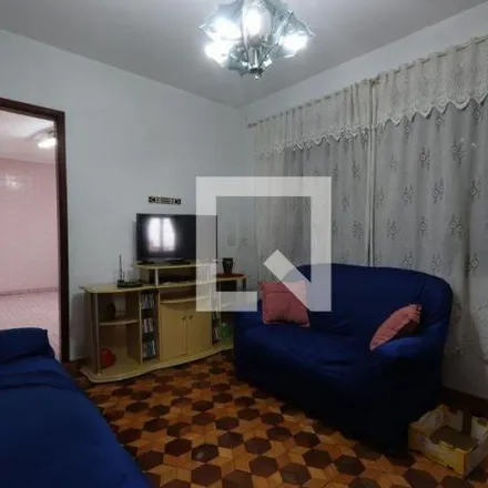 Buy this 3 bed house on Rua dos Junquilhos in Vila Alpina, São Paulo - SP
