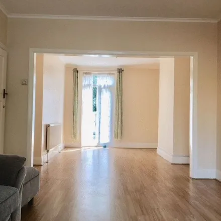 Rent this 3 bed townhouse on Cavendish Road in Upper Edmonton, London