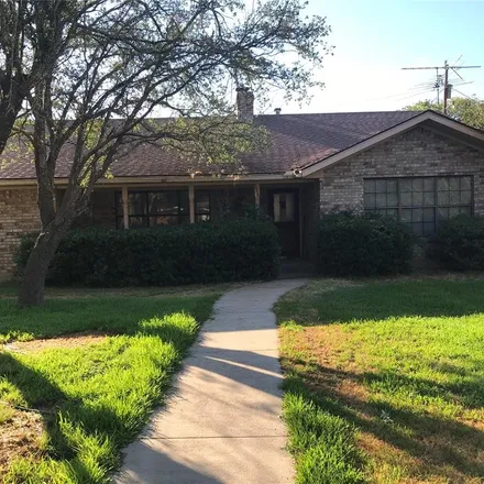 Buy this 2 bed house on 118 Creek Drive in Hill County, TX 76692