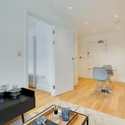 Image 3 - Impact House, 2 Edridge Road, London, CR0 1FE, United Kingdom - Apartment for rent