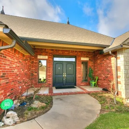 Buy this 3 bed house on 12372 Oxford Court in Midwest City, OK 73130