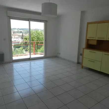 Rent this 1 bed apartment on 1 Place Jeanne Bourg in 46100 Figeac, France
