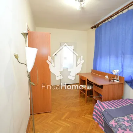 Image 2 - Debrecen, Komlóssy út, 4032, Hungary - Apartment for rent