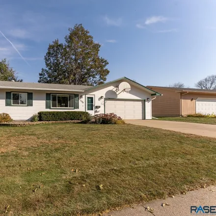 Image 2 - 508 South Gardner Drive, Sioux Falls, SD 57103, USA - House for sale