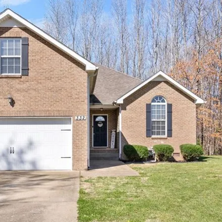 Image 2 - 332 Woodtrace Drive, Clarksville, TN 37042, USA - House for sale