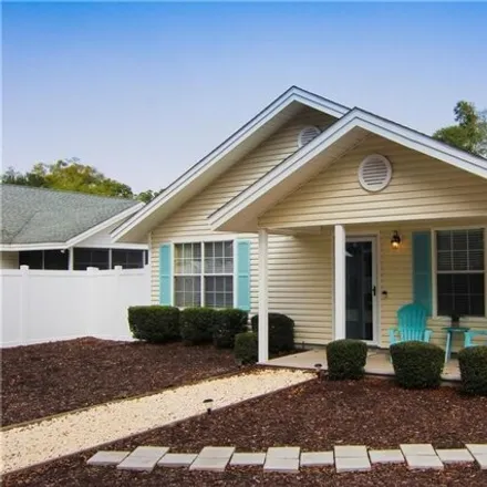 Rent this 3 bed house on 1165 Mallery Street in Mallory Park, Saint Simons