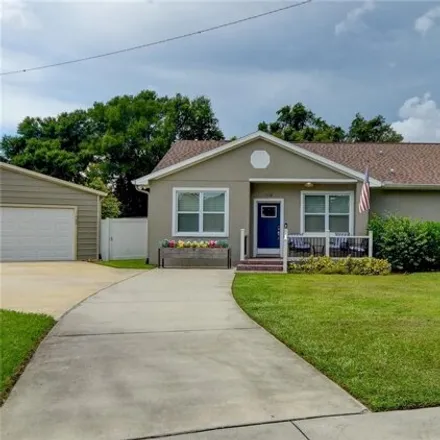 Rent this 4 bed house on 1516 West Palm Circle in Anselmi Acres, Brandon