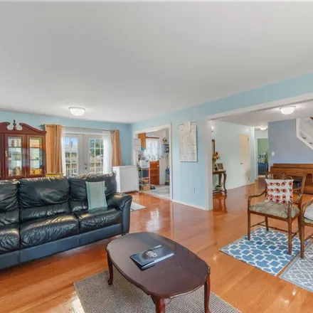 Image 9 - 117 Old Post Road, Edison, NJ 08817, USA - House for sale