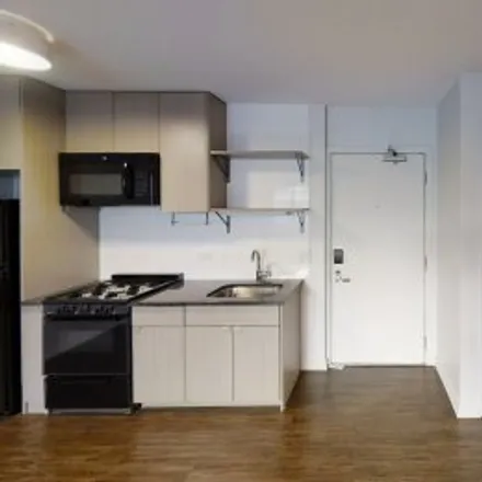 Rent this 2 bed apartment on #310,6134 North Kenmore Avenue in Edgewater Beach, Chicago