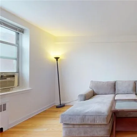 Image 7 - 64-74 Saunders Street, New York, NY 11374, USA - Apartment for sale