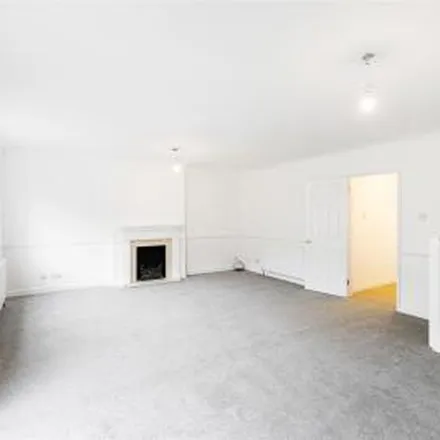 Rent this 4 bed townhouse on Carbis Close in London, E4 7EW
