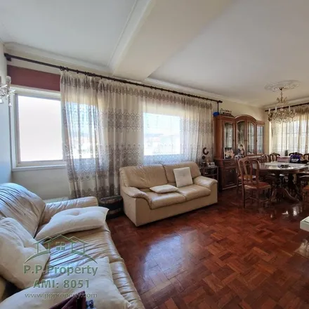 Buy this 5 bed apartment on Coelho da Rocha 2 in Rua Coelho da Rocha, 3040-193 Coimbra