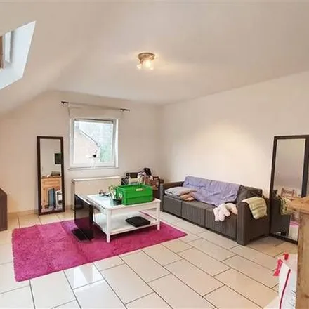 Rent this 1 bed apartment on Hôtel de Ville in Place d'Epinal, 5030 Gembloux