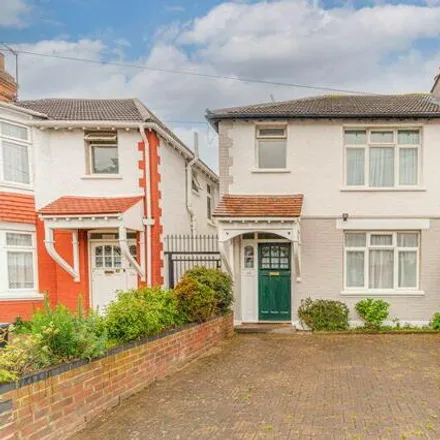 Buy this 3 bed duplex on Upsdell Avenue in Bowes Park, London
