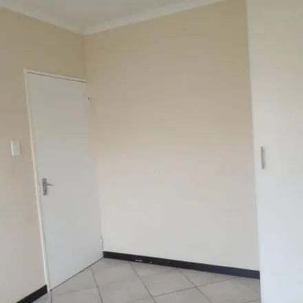Image 4 - unnamed road, Chief Albert Luthuli Park, Gauteng, 1520, South Africa - Apartment for rent