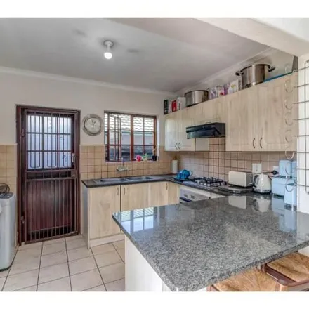 Image 4 - Market Street, Drakenstein Ward 4, Paarl, 7646, South Africa - Apartment for rent