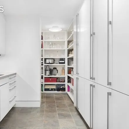 Image 7 - The Boulevard, 2373 Broadway, New York, NY 10024, USA - House for sale