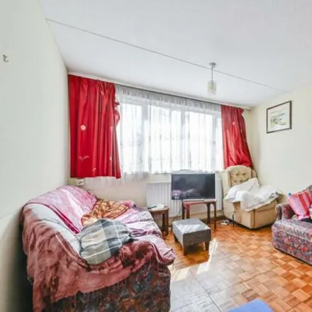 Buy this 4 bed apartment on Turnville House in Bernhardt Crescent, London