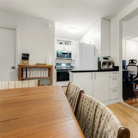 Image 7 - 67-50 Thornton Place, New York, NY 11374, USA - Apartment for sale