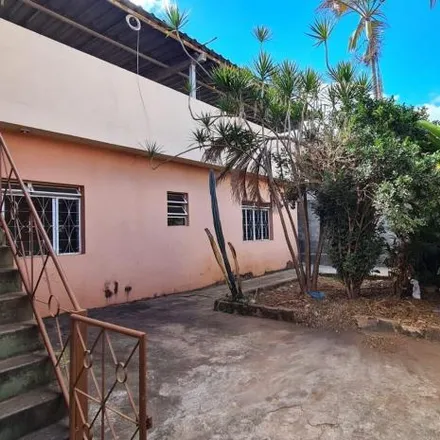 Buy this 3 bed house on Rua Piauí in Pompéu, São Joaquim de Bicas - MG