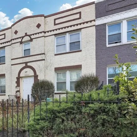 Buy this 2 bed condo on 1621 E Street Northeast in Washington, DC 20002