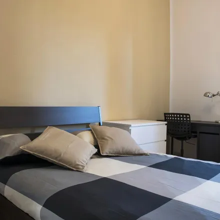 Image 2 - Piazza Vesuvio, 20144 Milan MI, Italy - Room for rent
