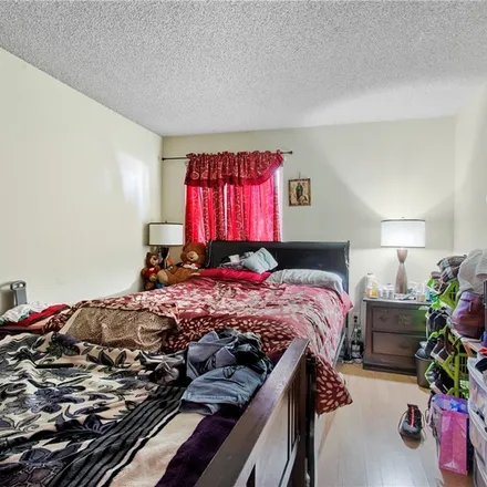 Image 8 - 201 West MacArthur Boulevard, Santa Ana, CA 92707, USA - Condo for sale