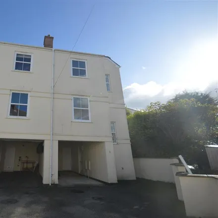 Rent this 2 bed townhouse on Opp Penventon Hotel in West End, Redruth