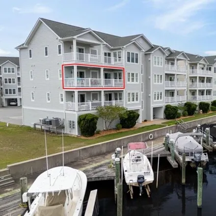 Buy this 3 bed condo on 417 Captains Cove in Edenton, NC 27932