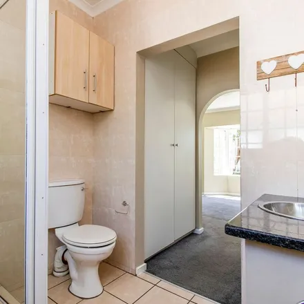 Image 5 - Dove Drive, Douglasdale, Randburg, 2155, South Africa - Apartment for rent