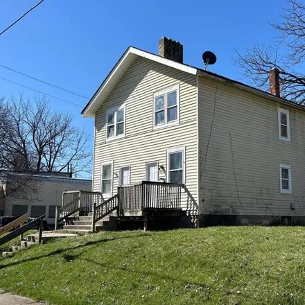 Buy this 4 bed house on 1272 East Columbus Street in Columbus, OH 43206