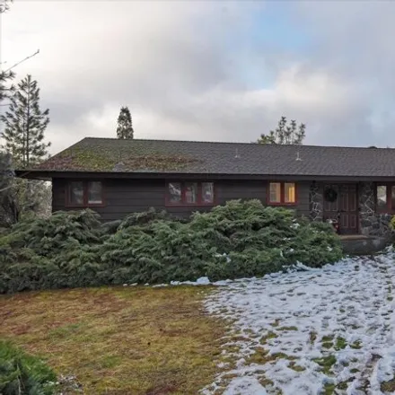 Buy this 5 bed house on 14052 South Moody Drive in Spokane County, WA 99022