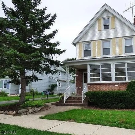 Buy this 5 bed house on 8 South Street in Yardley Village, Madison