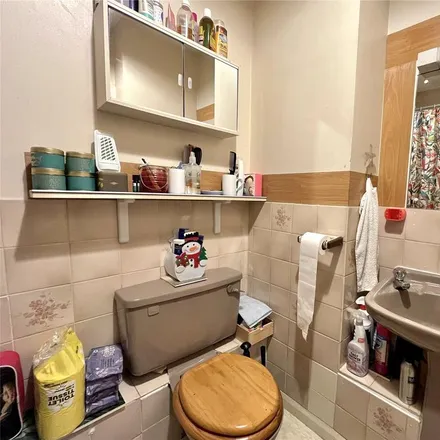 Image 3 - Abbeyfields Close, London, NW10 7EJ, United Kingdom - Apartment for rent