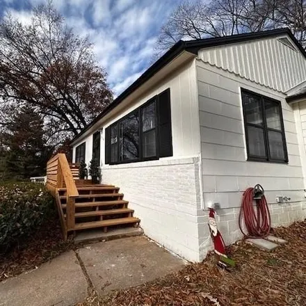 Buy this 2 bed house on 614 Northeast 39th Terrace in Kansas City, MO 64116