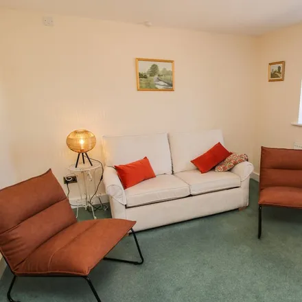 Rent this 2 bed townhouse on Loppington in SY4 5SX, United Kingdom