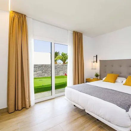 Rent this 5 bed house on Playa Blanca in Avenida marítima, 35580 Yaiza