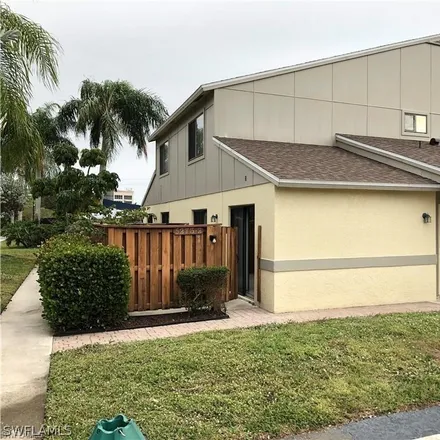 Image 1 - Cedar Bend Drive, Fort Myers, FL 33919, USA - Townhouse for sale