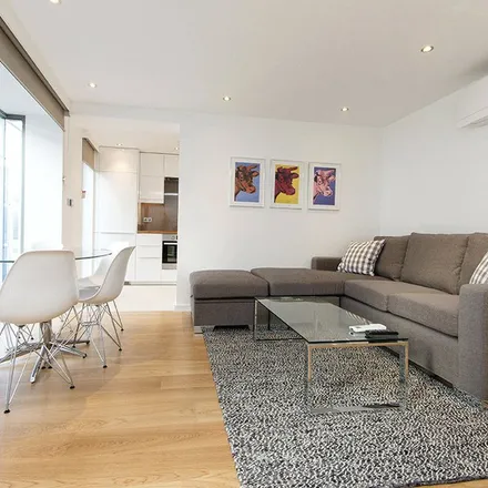 Rent this 2 bed apartment on 10-12 North Mews in London, WC1N 2JN