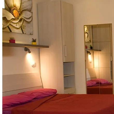 Image 8 - Via Vetulonia, 00183 Rome RM, Italy - Room for rent