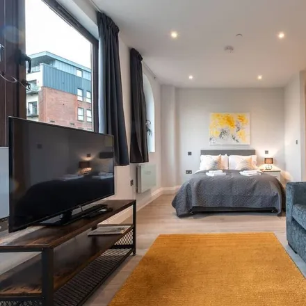 Rent this studio apartment on Spelthorne in TW18 4QL, United Kingdom