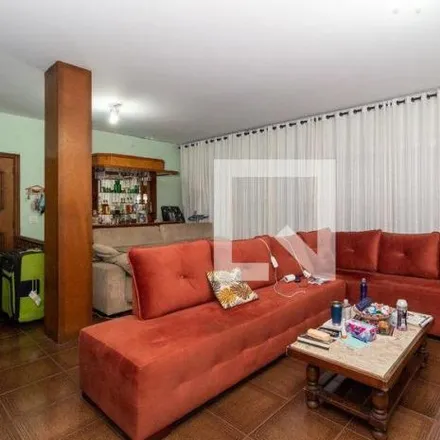 Rent this 4 bed house on Rua Luís Pinto in Vila Carrão, São Paulo - SP