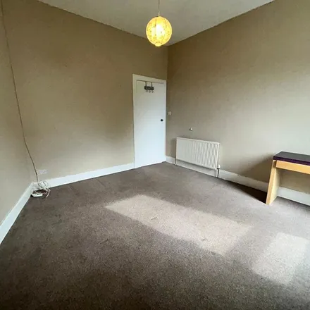 Image 5 - Wardlaw Drive, Rutherglen, G73 3DD, United Kingdom - Apartment for rent