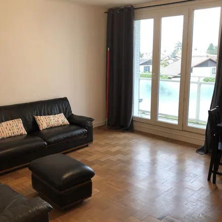 Rent this 4 bed apartment on 6 Impasse du Pontet in 38400 Saint-Martin-d'Hères, France