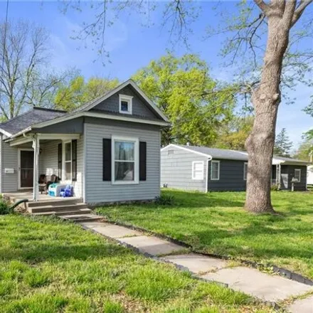 Buy this 3 bed house on 512 South Pine Street in Ottawa, KS 66067