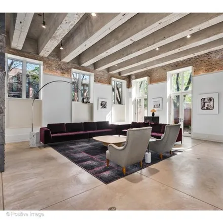Image 6 - 1225 West George Street, Chicago, IL 60657, USA - House for sale